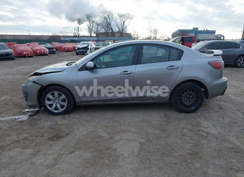 Photo 13 of 2010 Mazda Mazda3 I SPORT (VIN JM1BL1SG6A1201476)