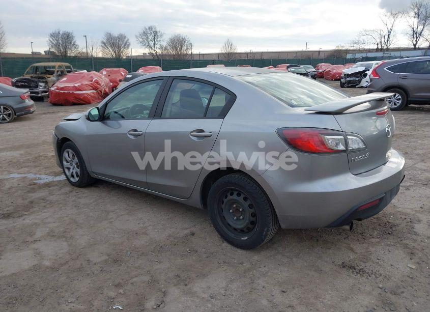 Photo 3 of 2010 Mazda Mazda3 I SPORT (VIN JM1BL1SG6A1201476)