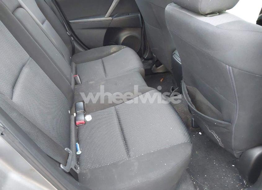 Photo 8 of 2010 Mazda Mazda3 I SPORT (VIN JM1BL1SG6A1201476)