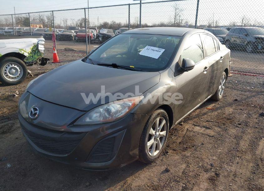 Photo 2 of 2010 Mazda Mazda3 I TOURING (VIN JM1BL1SG6A1284570)