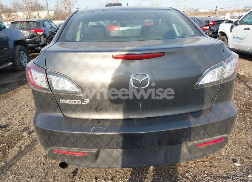 Photo 6 of 2010 Mazda Mazda3 I TOURING (VIN JM1BL1SG6A1284570)