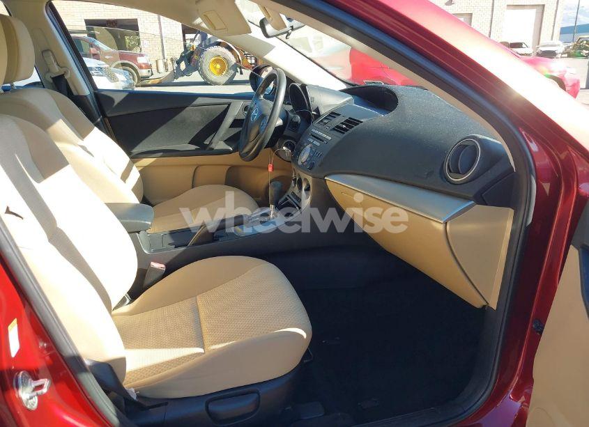 Photo 5 of 2010 Mazda Mazda3 I TOURING (VIN JM1BL1SG7A1138274)