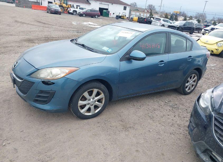 Photo 2 of 2010 Mazda Mazda3 I TOURING (VIN JM1BL1SG7A1169833)