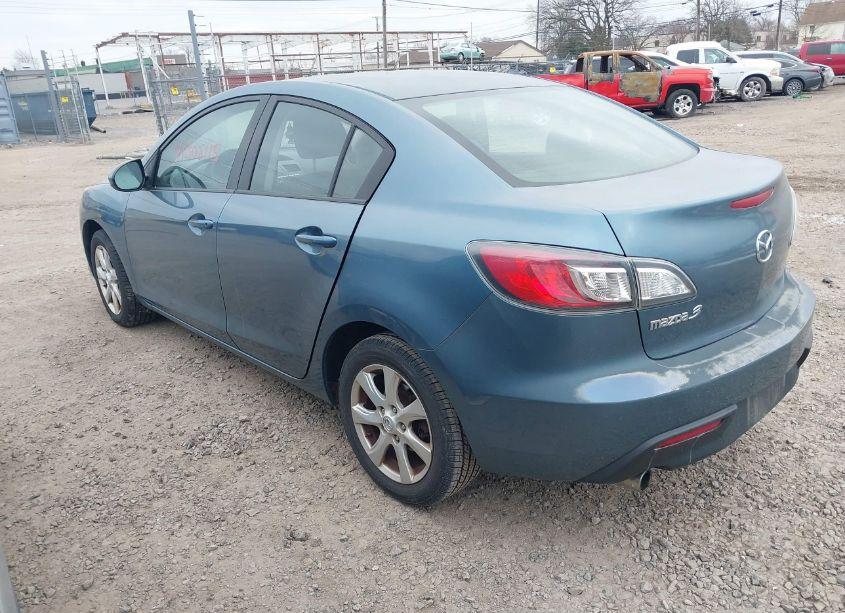 Photo 3 of 2010 Mazda Mazda3 I TOURING (VIN JM1BL1SG7A1169833)