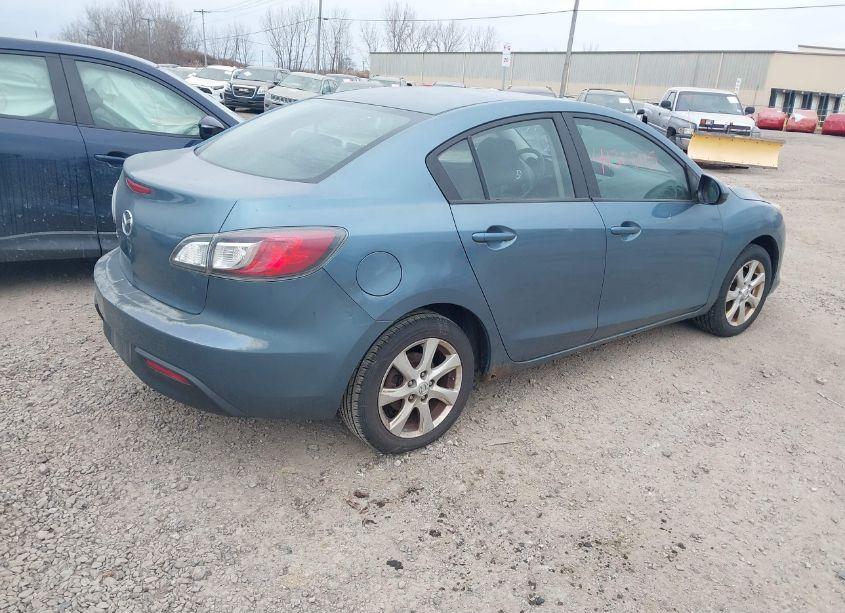 Photo 4 of 2010 Mazda Mazda3 I TOURING (VIN JM1BL1SG7A1169833)