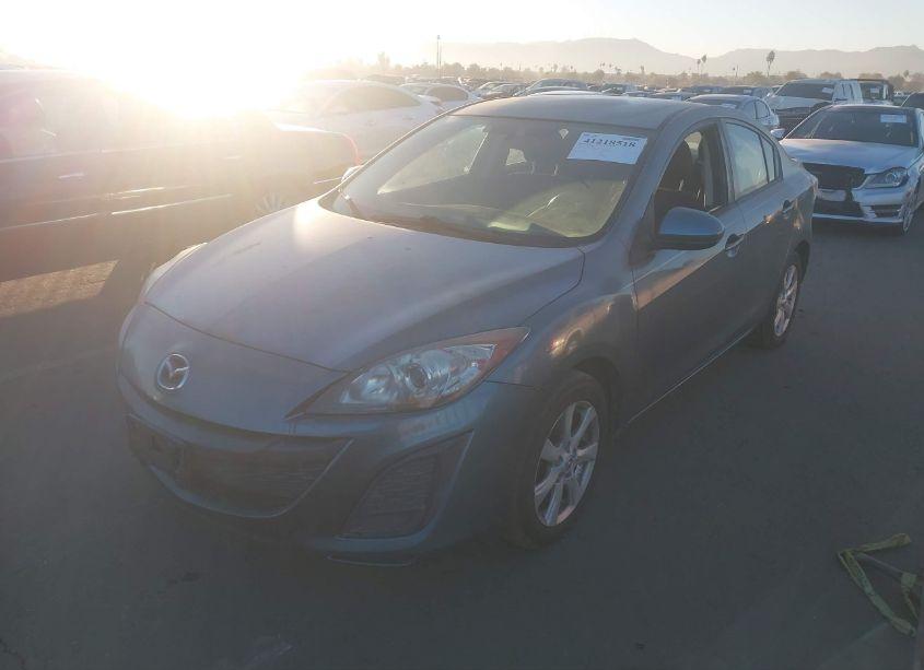 Photo 2 of 2010 Mazda Mazda3 I TOURING (VIN JM1BL1SG7A1243798)