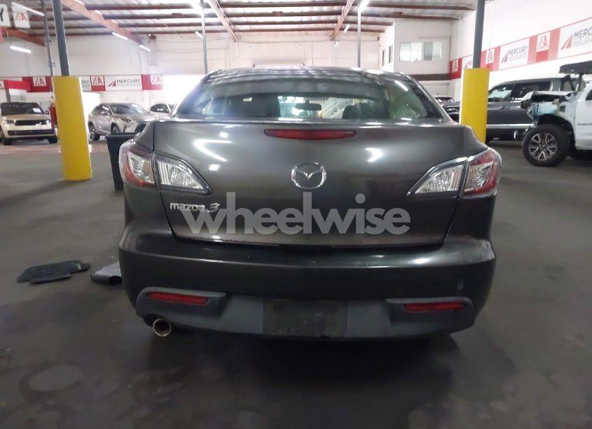 Photo 16 of 2010 Mazda Mazda3 I TOURING (VIN JM1BL1SG7A1257152)