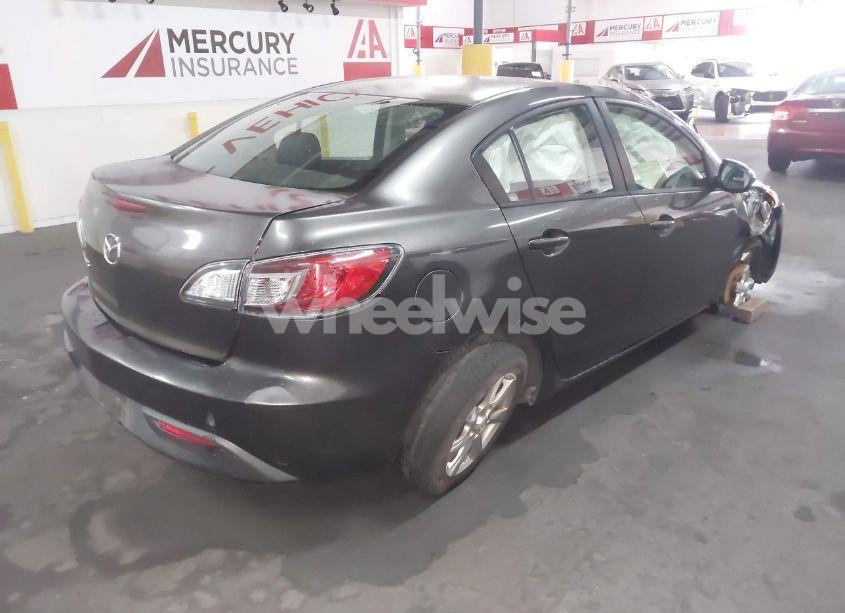 Photo 4 of 2010 Mazda Mazda3 I TOURING (VIN JM1BL1SG7A1257152)