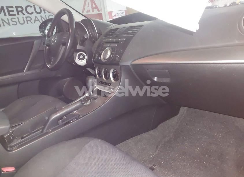 Photo 5 of 2010 Mazda Mazda3 I TOURING (VIN JM1BL1SG7A1257152)