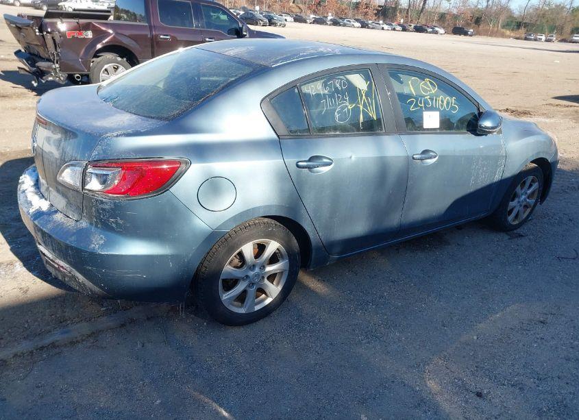 Photo 4 of 2010 Mazda Mazda3 I TOURING (VIN JM1BL1SG7A1292032)