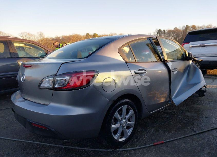 Photo 4 of 2010 Mazda Mazda3 (VIN JM1BL1SG7A1296940)