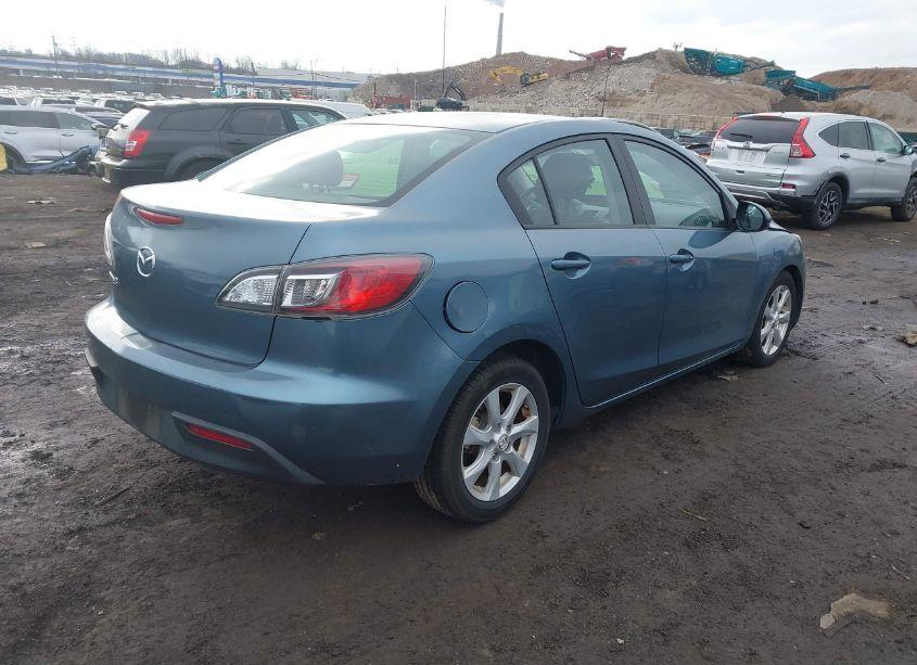 Photo 4 of 2010 Mazda Mazda3 I TOURING (VIN JM1BL1SG7A1321609)