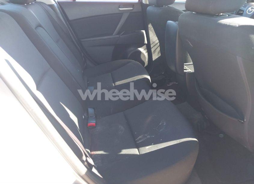 Photo 8 of 2010 Mazda Mazda3 I TOURING (VIN JM1BL1SG7A1334179)