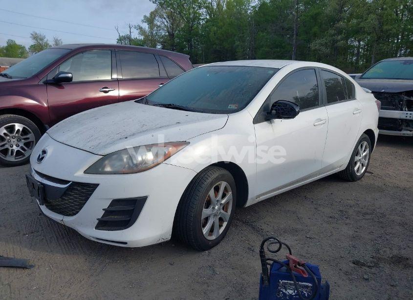 Photo 2 of 2010 Mazda Mazda3 I TOURING (VIN JM1BL1SG8A1106577)