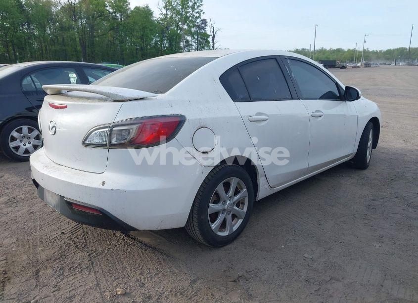 Photo 4 of 2010 Mazda Mazda3 I TOURING (VIN JM1BL1SG8A1106577)