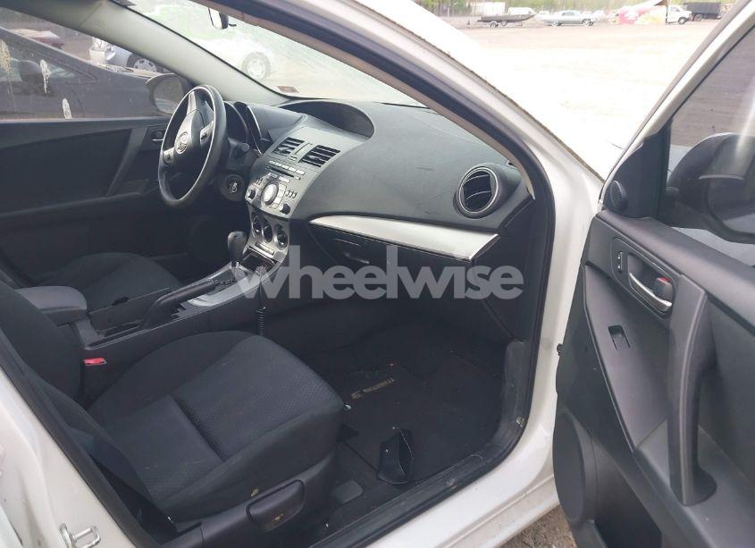 Photo 5 of 2010 Mazda Mazda3 I TOURING (VIN JM1BL1SG8A1106577)