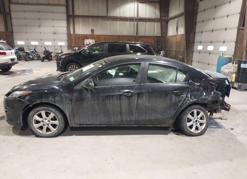 Photo 15 of 2010 Mazda Mazda3 I TOURING (VIN JM1BL1SG8A1210356)