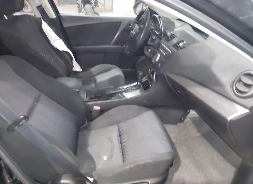 Photo 5 of 2010 Mazda Mazda3 I TOURING (VIN JM1BL1SG8A1210356)