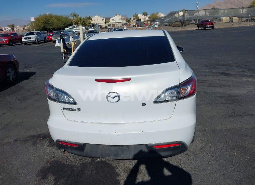 Photo 13 of 2010 Mazda Mazda3 I SPORT (VIN JM1BL1SG8A1246726)