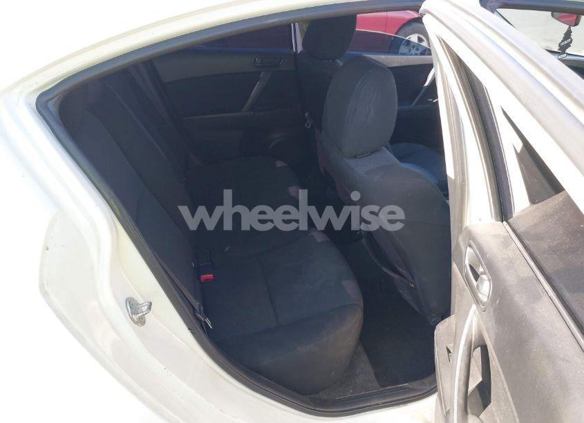 Photo 8 of 2010 Mazda Mazda3 I SPORT (VIN JM1BL1SG8A1246726)