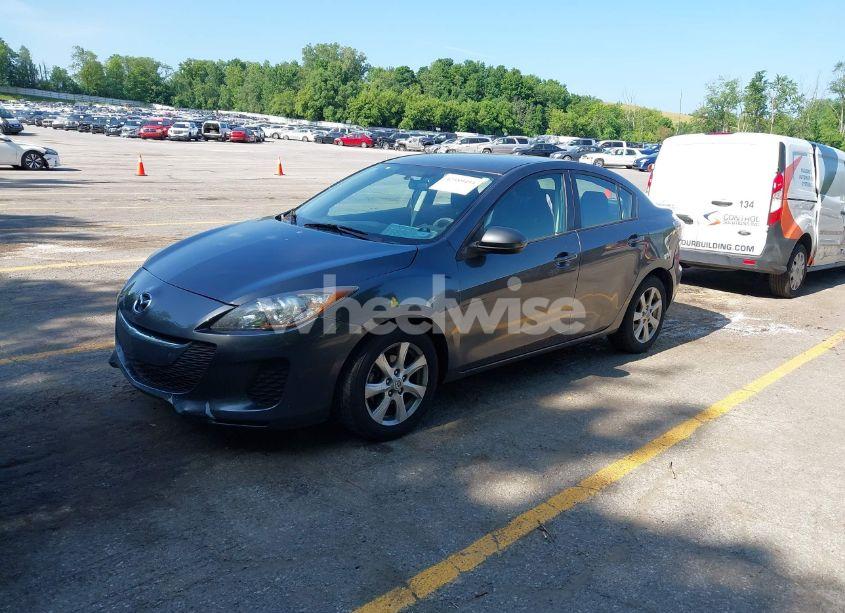 Photo 2 of 2010 Mazda Mazda3 I TOURING (VIN JM1BL1SG8A1251232)