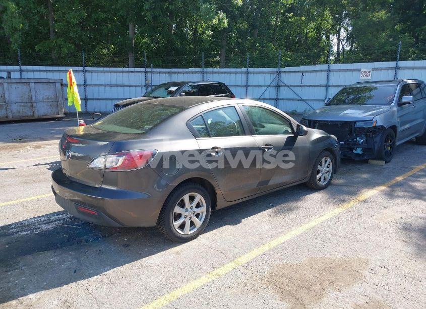 Photo 4 of 2010 Mazda Mazda3 I TOURING (VIN JM1BL1SG8A1251232)