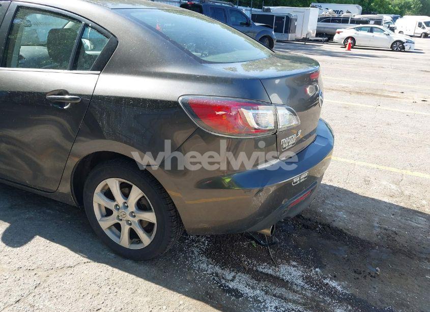 Photo 6 of 2010 Mazda Mazda3 I TOURING (VIN JM1BL1SG8A1251232)