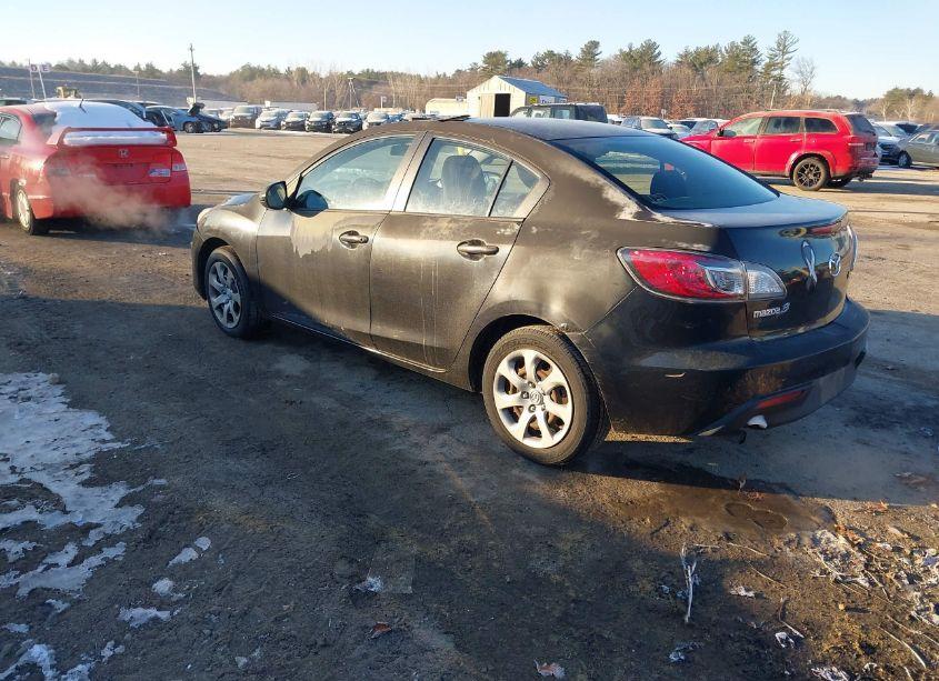 Photo 3 of 2010 Mazda Mazda3 I SPORT (VIN JM1BL1SG8A1286627)