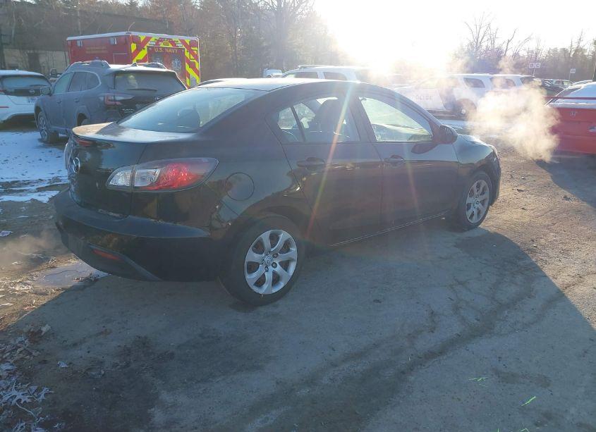 Photo 4 of 2010 Mazda Mazda3 I SPORT (VIN JM1BL1SG8A1286627)