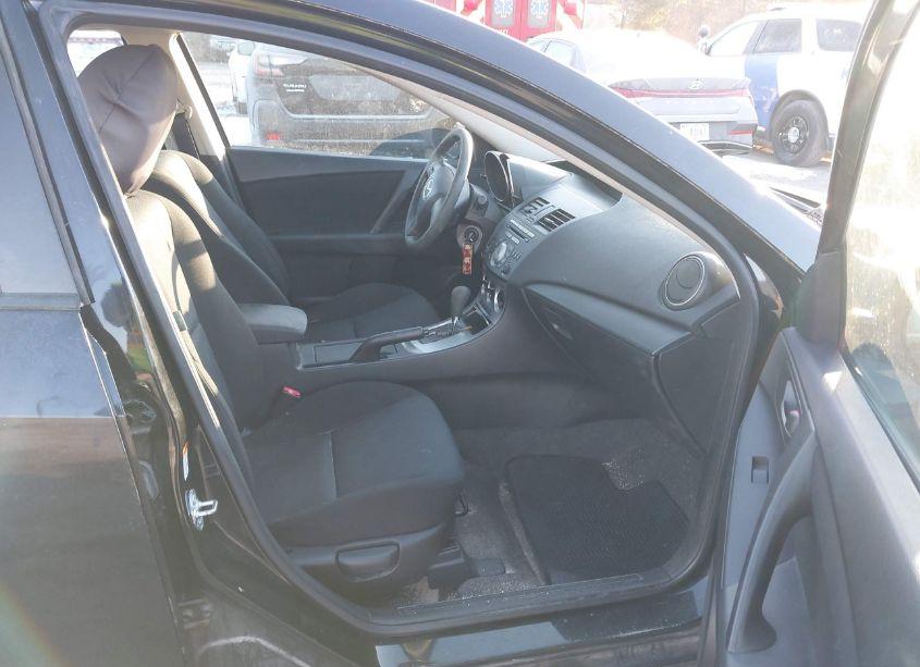 Photo 5 of 2010 Mazda Mazda3 I SPORT (VIN JM1BL1SG8A1286627)