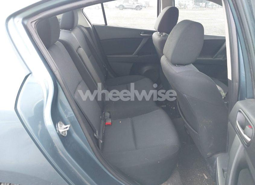 Photo 8 of 2010 Mazda Mazda3 I TOURING (VIN JM1BL1SG8A1310327)