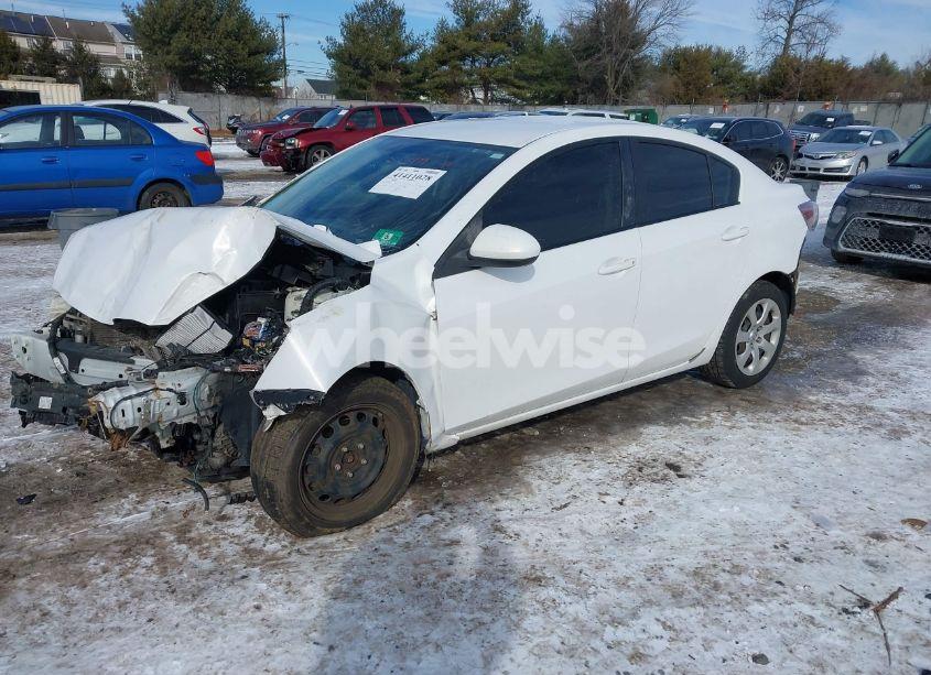 Photo 2 of 2010 Mazda Mazda3 I SPORT (VIN JM1BL1SG8A1324910)