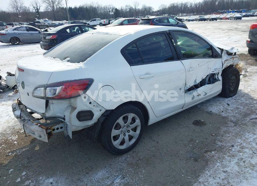 Photo 4 of 2010 Mazda Mazda3 I SPORT (VIN JM1BL1SG8A1324910)