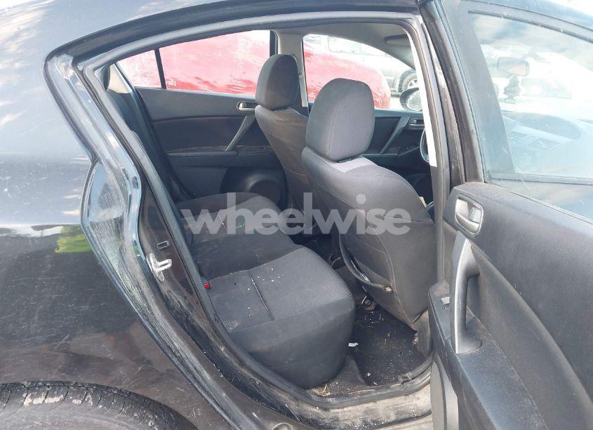 Photo 8 of 2010 Mazda Mazda3 I TOURING (VIN JM1BL1SG9A1159501)