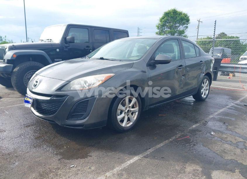 Photo 2 of 2010 Mazda Mazda3 I TOURING (VIN JM1BL1SG9A1262272)