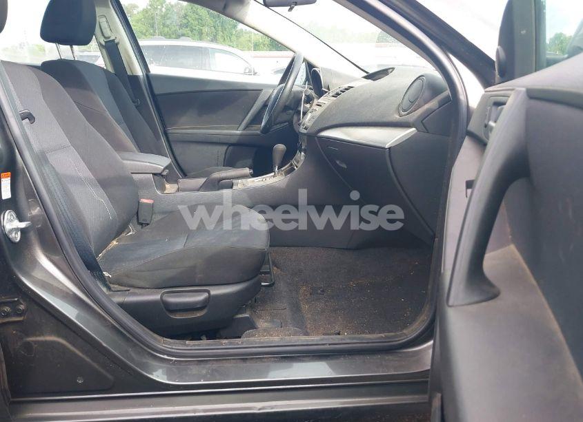 Photo 5 of 2010 Mazda Mazda3 I TOURING (VIN JM1BL1SG9A1262272)