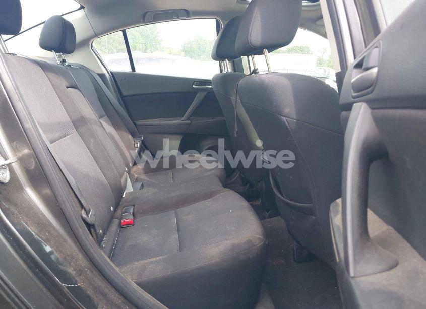 Photo 8 of 2010 Mazda Mazda3 I TOURING (VIN JM1BL1SG9A1262272)