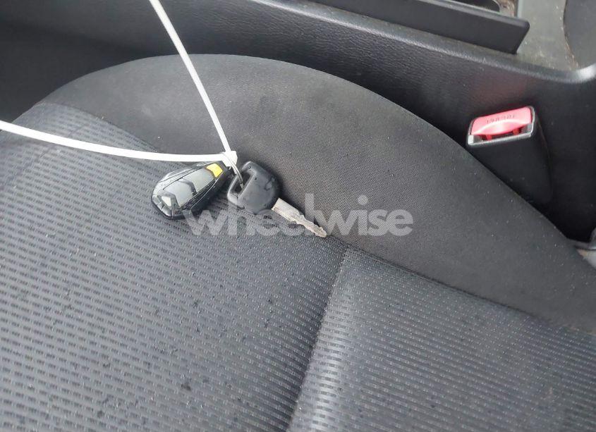 Photo 11 of 2010 Mazda Mazda3 I SPORT (VIN JM1BL1SG9A1272641)
