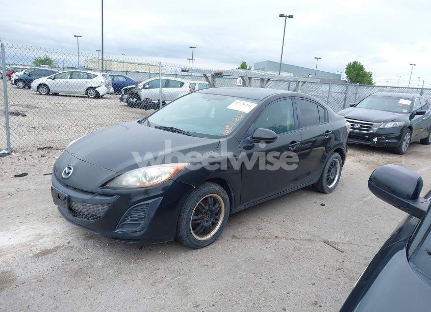 Photo 2 of 2010 Mazda Mazda3 I SPORT (VIN JM1BL1SG9A1299709)