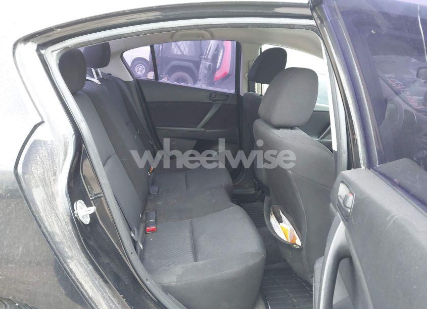 Photo 8 of 2010 Mazda Mazda3 I SPORT (VIN JM1BL1SG9A1299709)