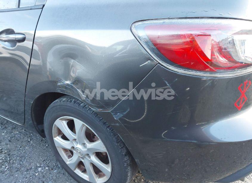 Photo 6 of 2010 Mazda Mazda3 I TOURING (VIN JM1BL1SG9A1329467)