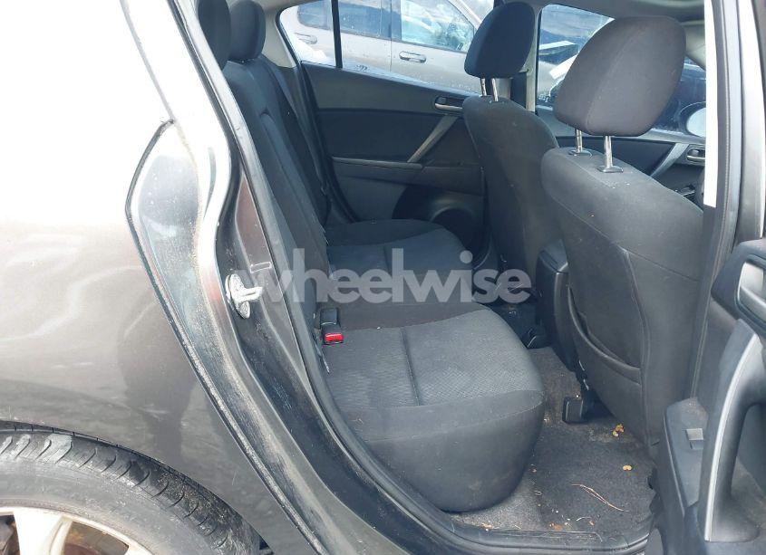 Photo 8 of 2010 Mazda Mazda3 I TOURING (VIN JM1BL1SG9A1329467)