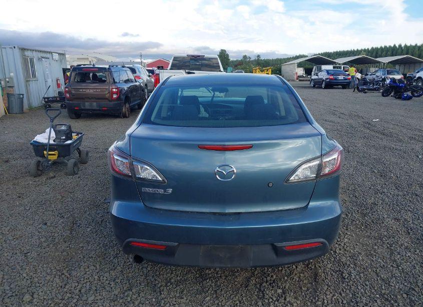 Photo 15 of 2010 Mazda Mazda3 I SPORT (VIN JM1BL1SGXA1165243)