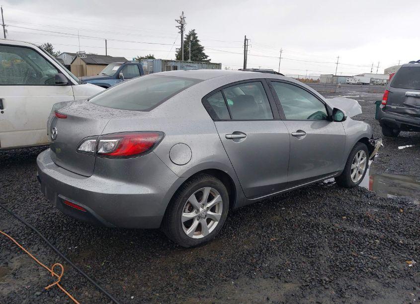 Photo 4 of 2010 Mazda Mazda3 I TOURING (VIN JM1BL1SGXA1231080)