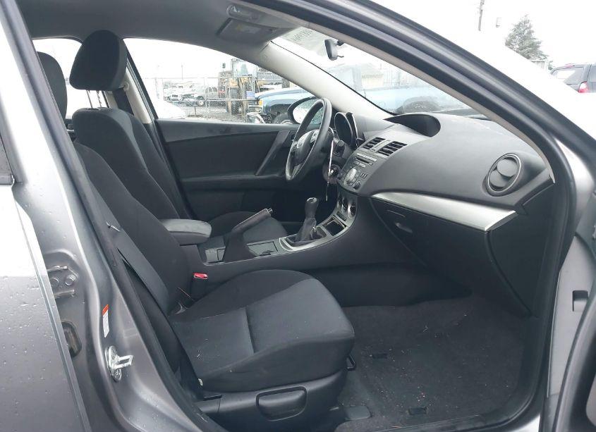 Photo 5 of 2010 Mazda Mazda3 I TOURING (VIN JM1BL1SGXA1231080)