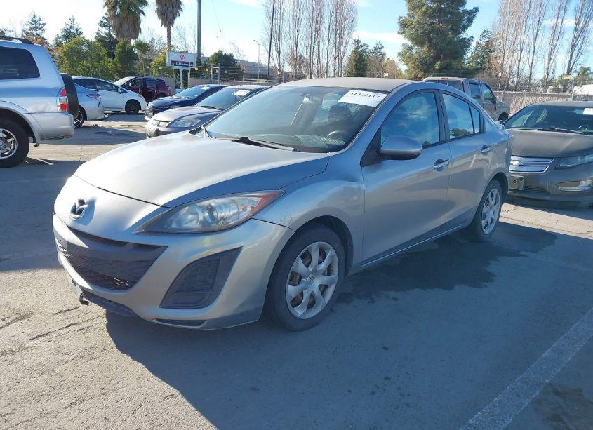 Photo 2 of 2010 Mazda Mazda3 I SPORT (VIN JM1BL1SGXA1240345)