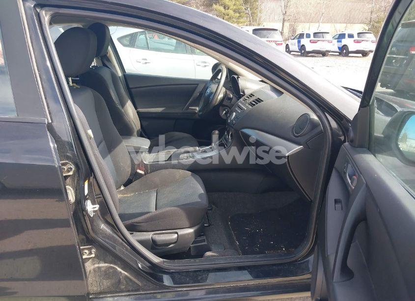 Photo 5 of 2010 Mazda Mazda3 I TOURING (VIN JM1BL1SGXA1268307)