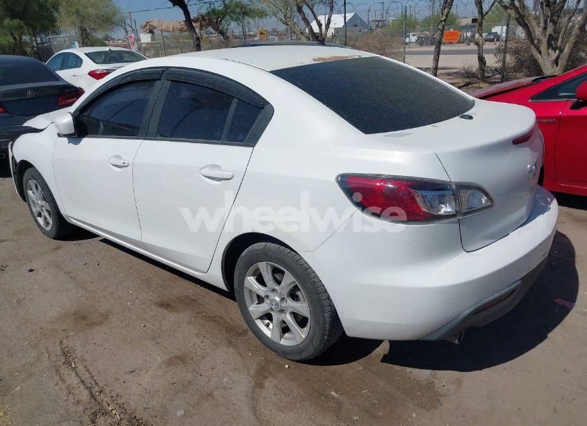 Photo 3 of 2010 Mazda Mazda3 I TOURING (VIN JM1BL1SGXA1294082)