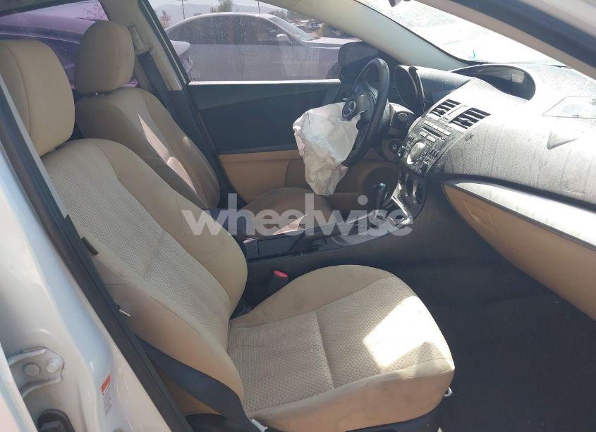 Photo 5 of 2010 Mazda Mazda3 I TOURING (VIN JM1BL1SGXA1294082)