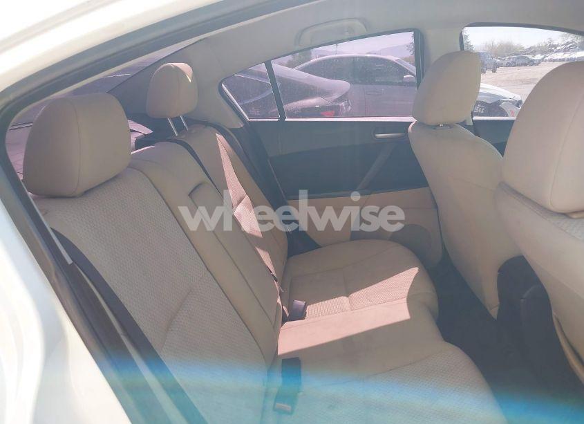 Photo 8 of 2010 Mazda Mazda3 I TOURING (VIN JM1BL1SGXA1294082)